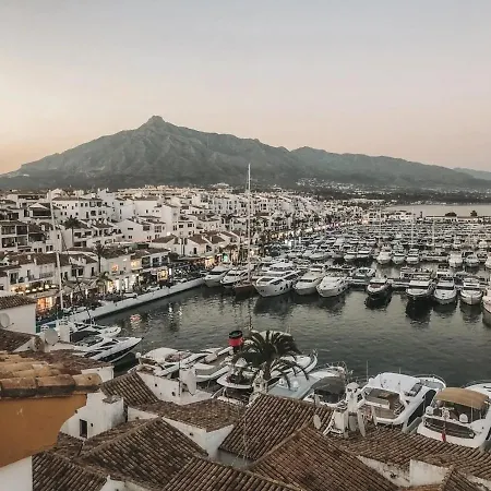Luxury Golden Sunset Aloha Puerto Banus Lejlighed